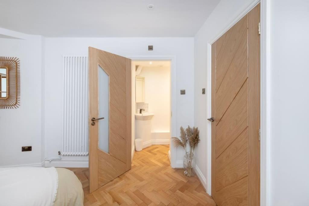Spacious Apartment - 5 Minutes Walk To Bath Abbey Exteriér fotografie