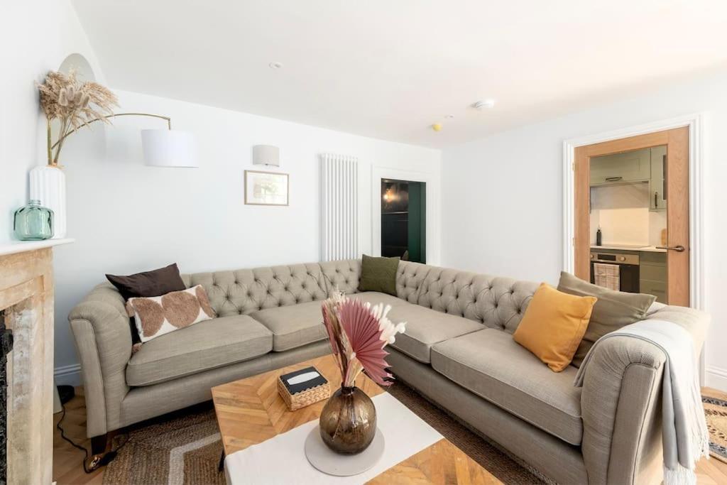 Spacious Apartment - 5 Minutes Walk To Bath Abbey Exteriér fotografie